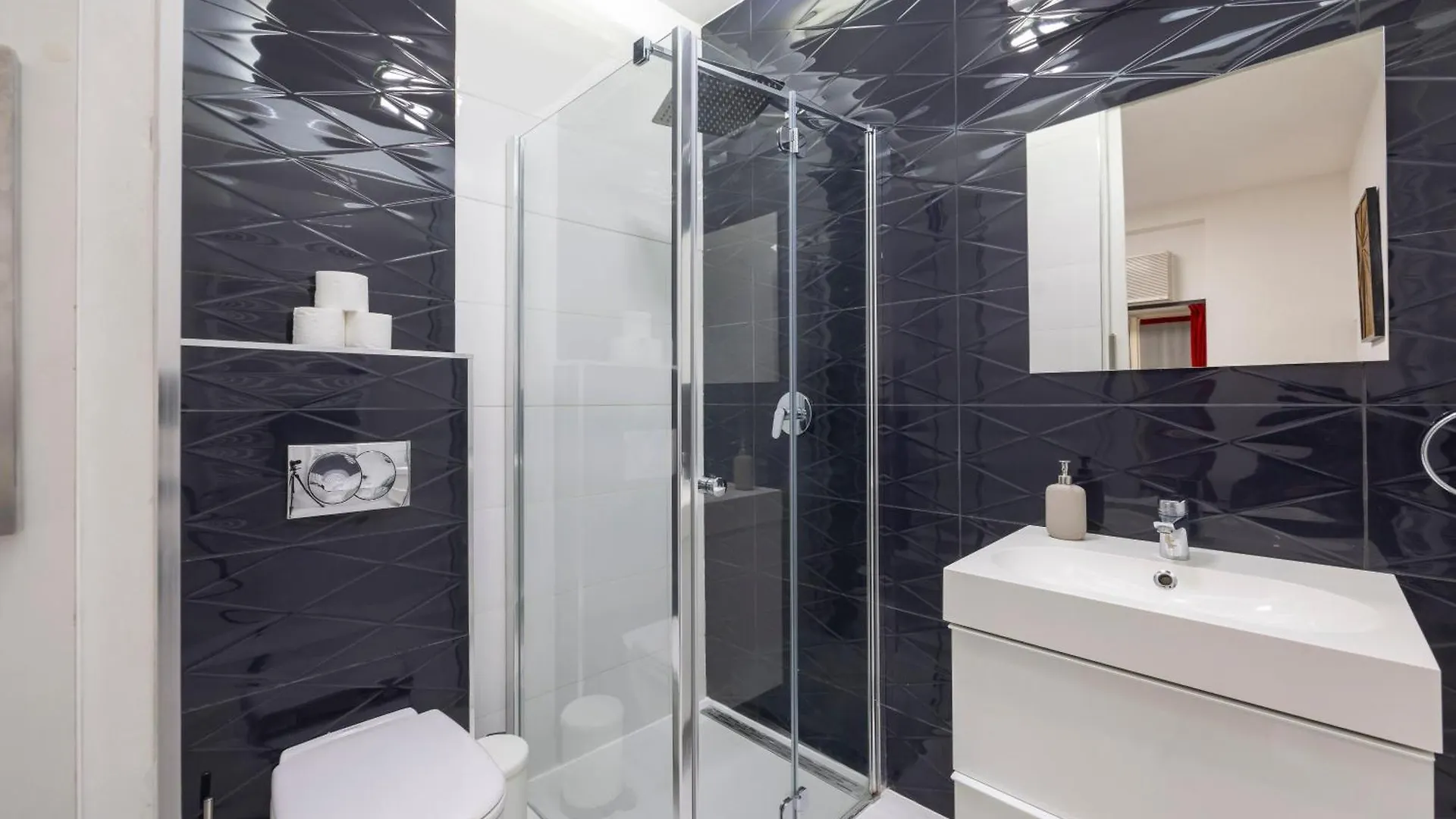 Apartment Deluxe Central Elizabeth Residence W/ 4Bedrm, 2Bathrm, 1Lvngrm Budapest