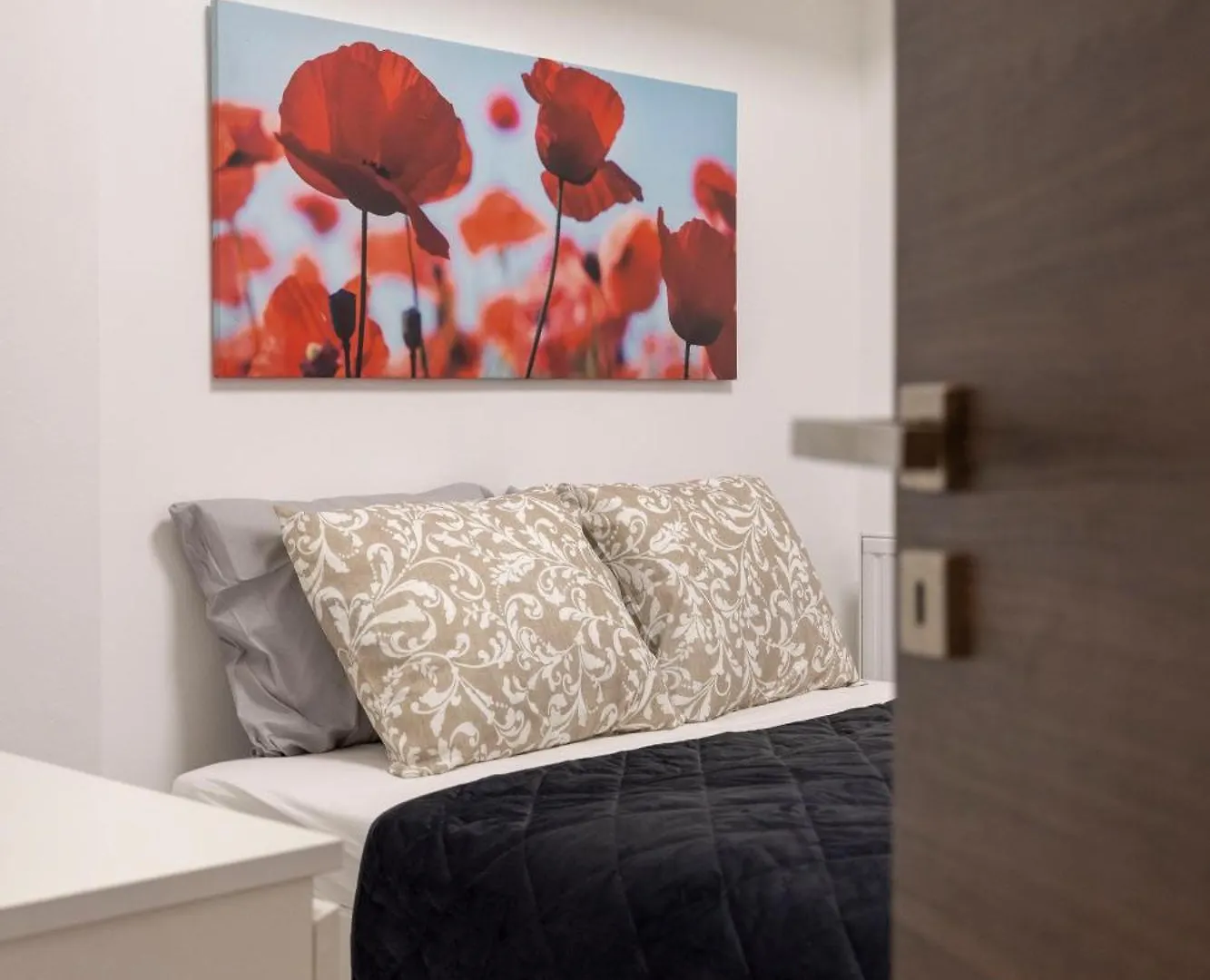 Deluxe Central Elizabeth Residence W/ 4Bedrm, 2Bathrm, 1Lvngrm Budapest Apartment